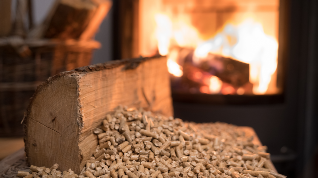 Nachhaltiges Heizen mit Holz: Warum eine Pelletheizung die Zukunft ist